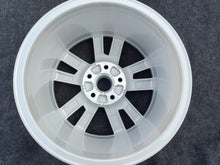 Load image into Gallery viewer, 1x Alufelge 16 Zoll 7.0" 5x112 45ET Glanz Silber 5L0601025J Skoda Yeti Rim Wheel FEL2606801205lg