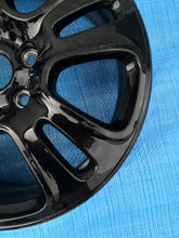 Laden Sie das Bild in den Galerie-Viewer, 1x Alufelge 17 Zoll 5.5&quot; 5x112 45ET Glanz Schwarz 6855119 Mini F57 F56 F55