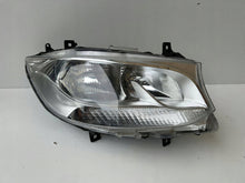 Laden Sie das Bild in den Galerie-Viewer, Frontscheinwerfer Mercedes-Benz Sprinter 9109060100 Rechts Headlight
