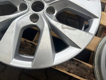 Laden Sie das Bild in den Galerie-Viewer, 1x Alufelge 17 Zoll 403002111R Renault Captur Ii Rim Wheel FEL9025910396oo