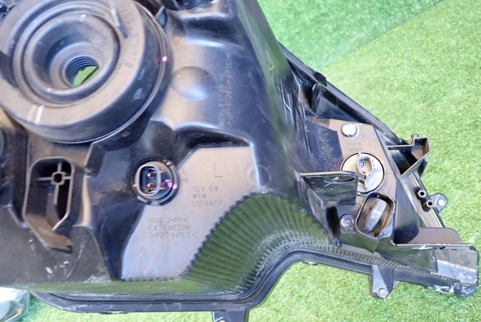 Frontscheinwerfer Mitsubishi Space Star W533S Ein Stück (Rechts oder Links)