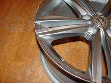 Load image into Gallery viewer, 1x Alufelge 18 Zoll 7.5&quot; 5x112 51ET 5G0601025DC VW Golf Vii Rim Wheel