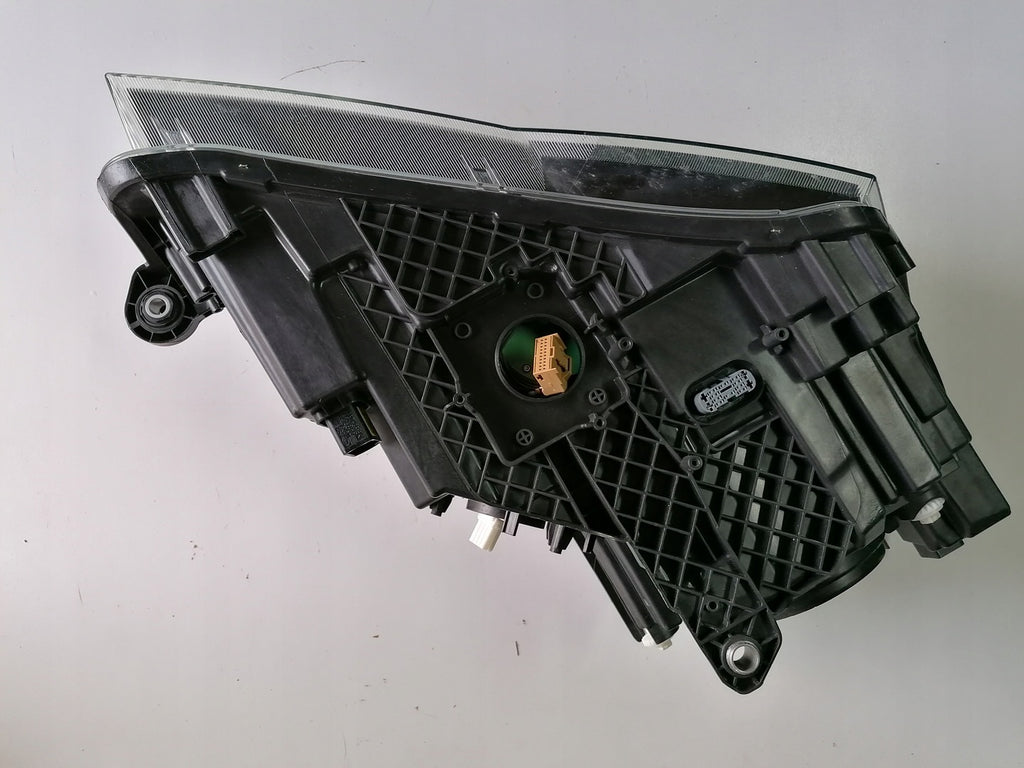 Frontscheinwerfer Skoda Superb III 3V1941015B Xenon Links Scheinwerfer Headlight