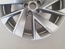 Laden Sie das Bild in den Galerie-Viewer, 1x Alufelge 20 Zoll 9.0" 5x112 42ET Glanz Silber 5LA601025T Skoda Enyaq FEL1036886809gq