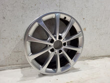 Laden Sie das Bild in den Galerie-Viewer, 1x Alufelge 17 Zoll 6.5" 5x112 44ET Glanz Silber A1774010300 Mercedes-Benz W177 FEL4328659269xq