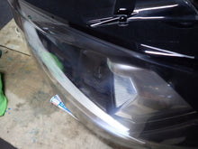 Load image into Gallery viewer, Frontscheinwerfer VW Touran 5TB941005A Links Scheinwerfer Headlight