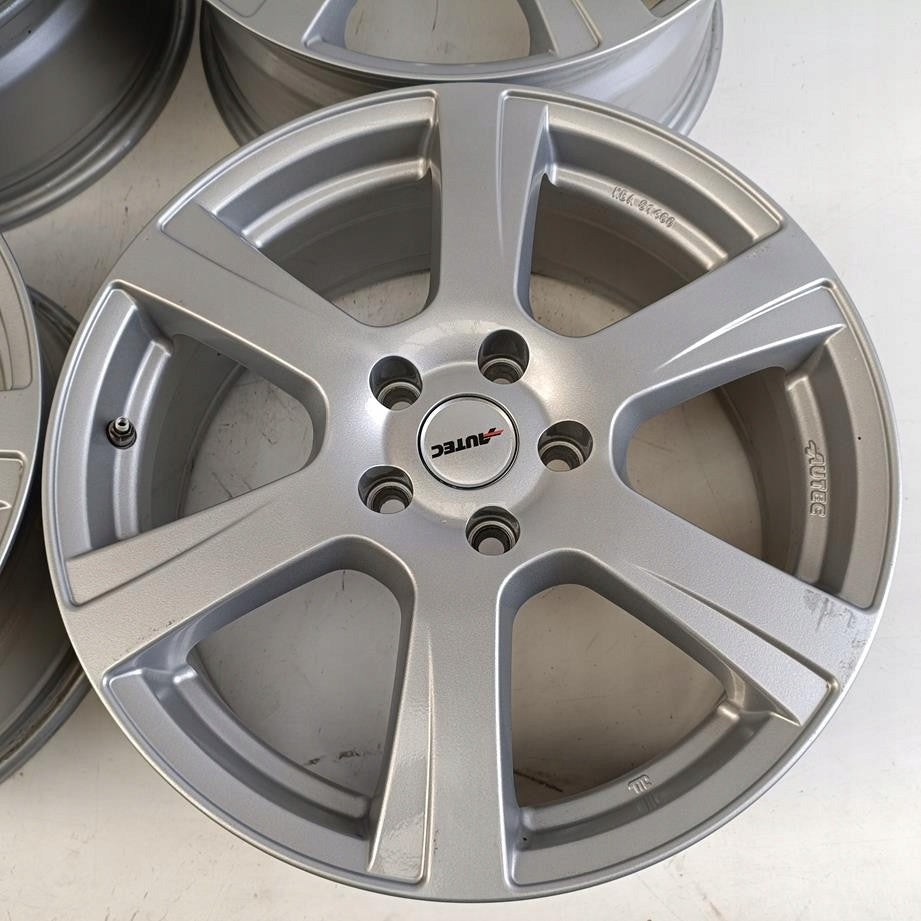 4x Alufelge 18 Zoll 7.5" 5x114.3 49ET Glanz Silber Hyundai I Rim Wheel FEL3424276313zz
