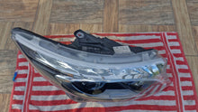 Laden Sie das Bild in den Galerie-Viewer, Frontscheinwerfer Mercedes-Benz W447 A4479061501 LED Rechts Headlight SCH7200861784ey