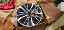 Load image into Gallery viewer, 1x Alufelge 17 Zoll 7.0" 5x114.3 45ET Glanz 42611-05370 Toyota I Rim Wheel FEL7642127572wu
