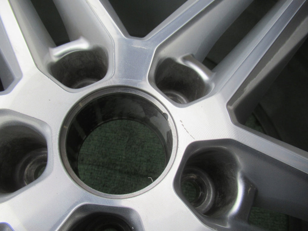 1x Alufelge 18 Zoll 7.0" 5x112 43ET Glanz Silber 83A601025G Audi Q3 Rim Wheel FEL3651890685ij