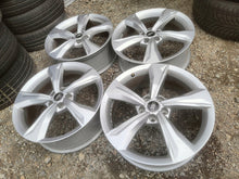 Laden Sie das Bild in den Galerie-Viewer, 1x Alufelge 19 Zoll 7.0" 5x112 34ET Glanz Silber 80A601025K Audi Rim Wheel FEL7677208655vd