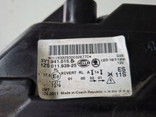 Laden Sie das Bild in den Galerie-Viewer, Frontscheinwerfer Skoda Superb 3V1941015B Xenon Links Scheinwerfer Headlight SCH7068336093yf