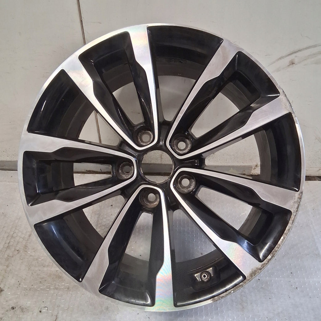 1x Alufelge 17 Zoll 7.5" 5x114.3 46ET 52910-3Z710 Hyundai I I40 Rim Wheel FEL3137445107qb