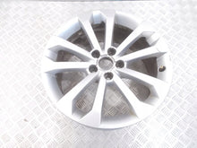 Laden Sie das Bild in den Galerie-Viewer, 1x Alufelge 18 Zoll 8.0" 5x112 39ET Glanz Silber 8R0601025BM Audi Q5 Rim Wheel FEL3258285408ij