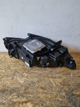 Laden Sie das Bild in den Galerie-Viewer, Frontscheinwerfer Land Rover Sport Discovery L550 V MK72-13006-EA LED Links SCH9320686326vo