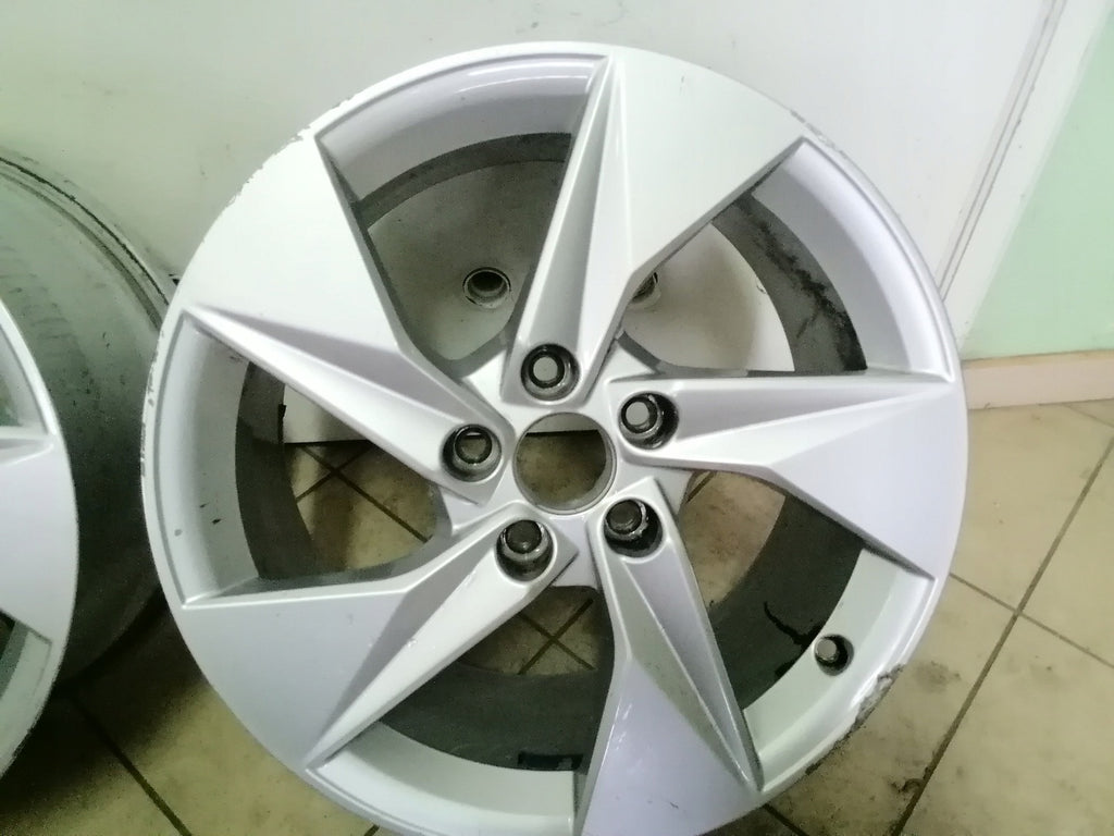 1x Alufelge 17 Zoll 8.0" 5x112 46ET 8Y0601025A Audi A3 Rim Wheel