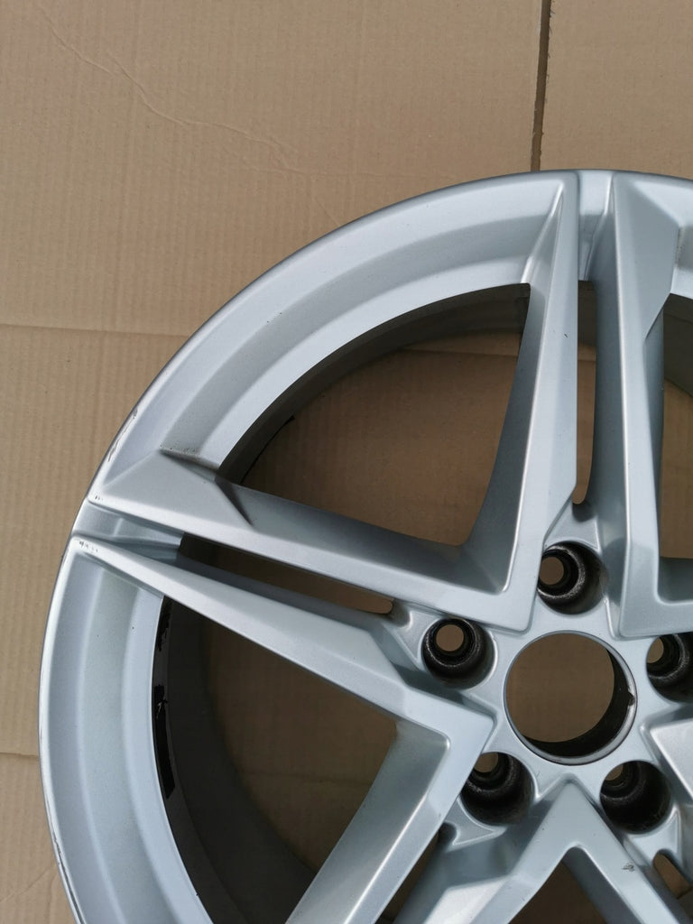 1x Alufelge 18 Zoll 8.0" 5x112 40ET Glanz Silber 8W0601025EC Audi A4 B9