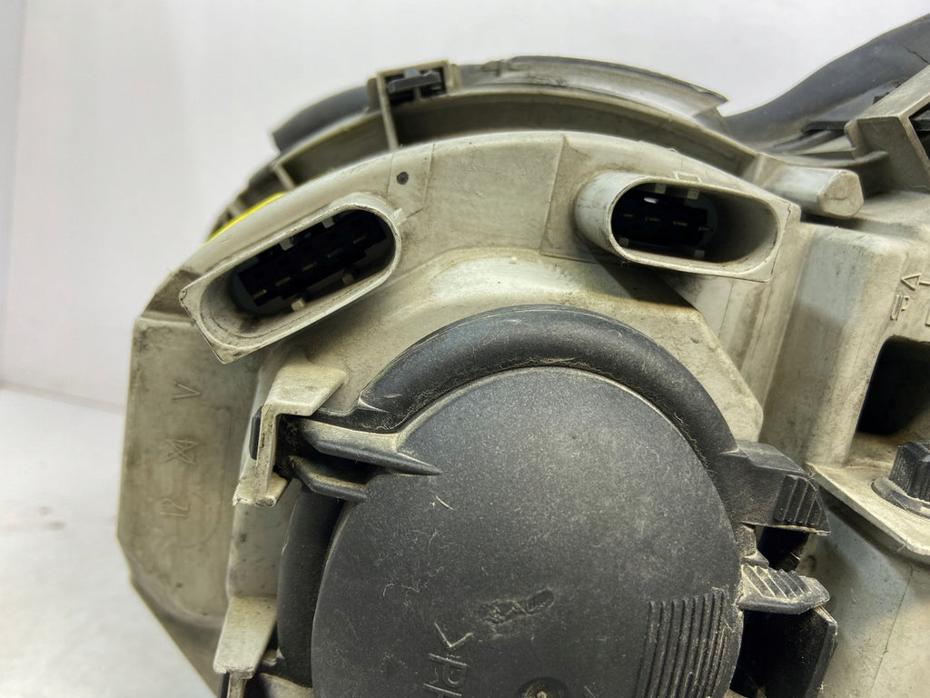 Frontscheinwerfer Mercedes-Benz W203 A2038203659 Xenon Rechts Headlight SCH6037782777it