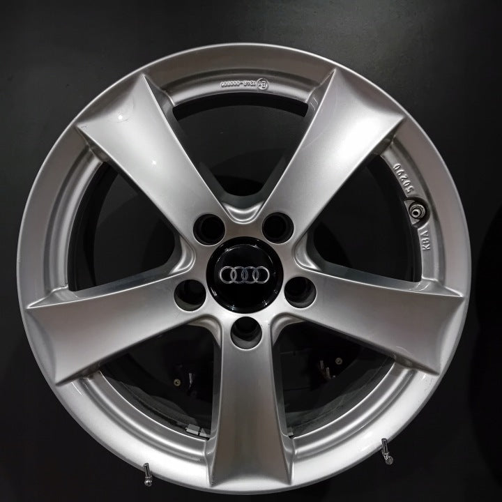 4x Alufelge 16 Zoll 6.5" 5x112 38ET Glanz Silber Audi Rim Wheel FEL8313133321gr