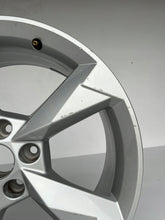 Load image into Gallery viewer, 1x Alufelge 19 Zoll 7.0&quot; 5x112 43ET Glanz Silber 83A601025N Audi Q3 Rim Wheel