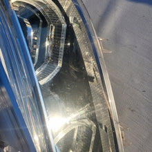 Laden Sie das Bild in den Galerie-Viewer, Frontscheinwerfer BMW X1 F48 7193708 LED Rechts Scheinwerfer Headlight SCH4541768135ja