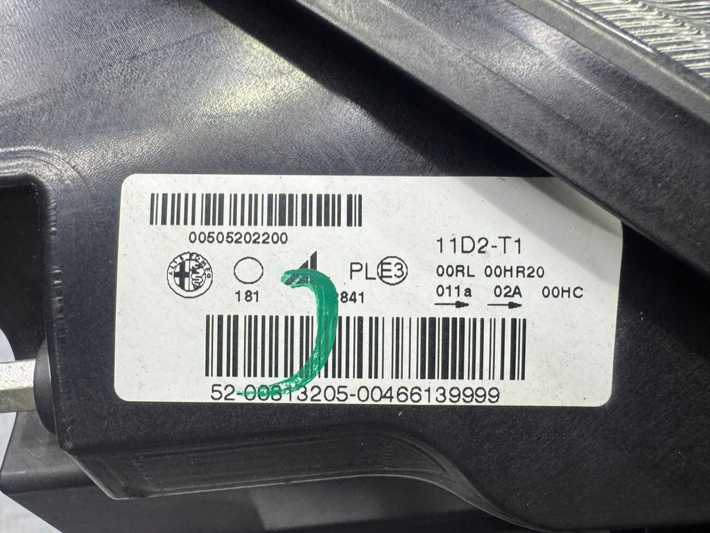Frontscheinwerfer Alfa Romeo Giulietta 00505202200 Links Scheinwerfer Headlight SCH8024949248tz