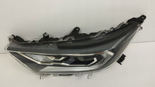 Laden Sie das Bild in den Galerie-Viewer, Frontscheinwerfer Toyota 4 IV 81185-42A33 LED Links Scheinwerfer Headlight