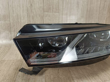 Load image into Gallery viewer, Frontscheinwerfer Skoda Octavia IV 5E4941015A Full LED Links Headlight SCH4130604570on