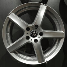 Load image into Gallery viewer, 4x Alufelge 17 Zoll 7.0" 5x112 43ET Glanz Silber KBA51285 VW Golf VII I Jetta FEL7133067028qp