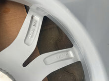 Load image into Gallery viewer, 1x Alufelge 19 Zoll 9.0" 5x112 38ET Glanz Silber 6880685 BMW G05 Rim Wheel FEL7310047095um