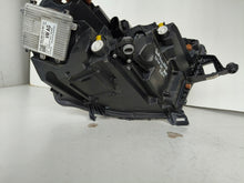 Laden Sie das Bild in den Galerie-Viewer, Frontscheinwerfer Skoda Kamiq 658941015B Full LED Links Scheinwerfer Headlight SCH5686674174ch