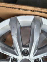 Load image into Gallery viewer, 1x Alufelge 16 Zoll 6.5" 5x112 41ET Glanz Silber 3G0601025BM VW Rim Wheel FEL7259725878js