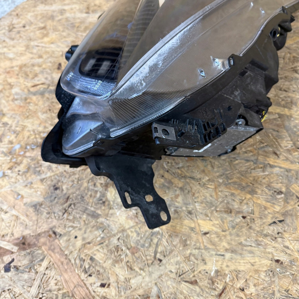 Frontscheinwerfer Ford Kuga I GV41-13D154-EH Rechts Scheinwerfer Headlight SCH6659506003zr