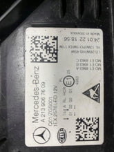 Laden Sie das Bild in den Galerie-Viewer, Frontscheinwerfer Mercedes-Benz W213 A2139067609 LED Rechts Headlight SCH9143910131cq