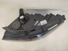 Laden Sie das Bild in den Galerie-Viewer, Frontscheinwerfer Skoda Enyaq 5LB941015F Full LED Links Scheinwerfer Headlight SCH2238163094dx
