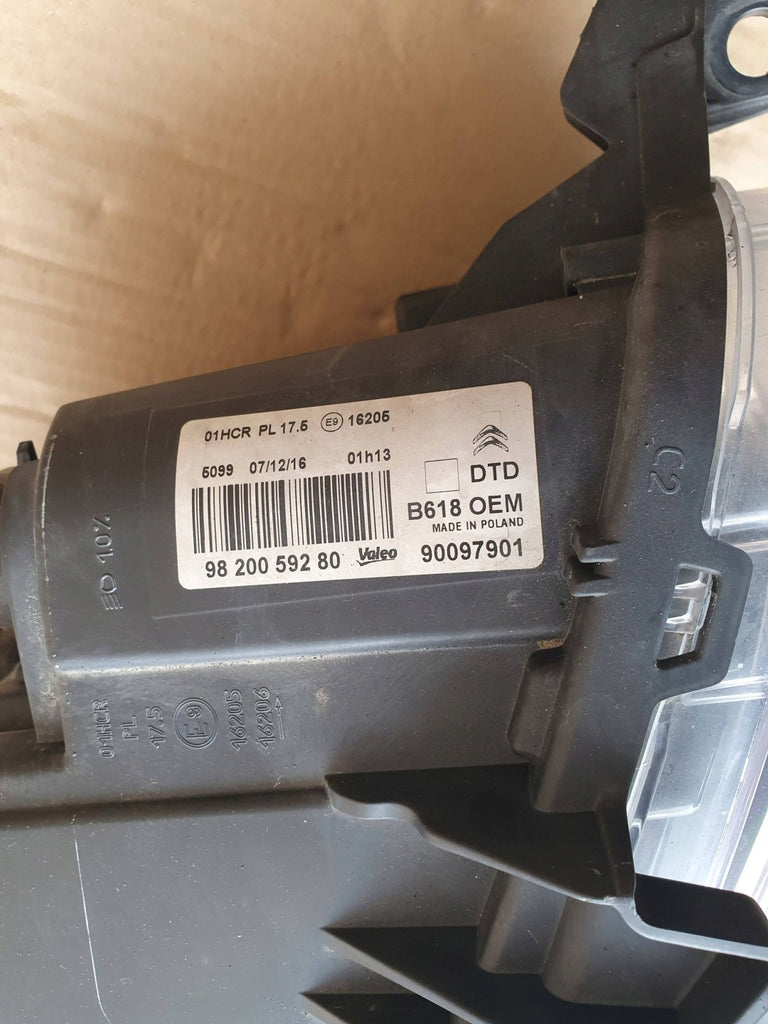 Frontscheinwerfer Citroën C3 III 9820059280 Rechts Scheinwerfer Headlight SCH2569957459wn