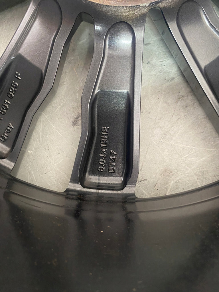 1x Alufelge 19 Zoll 8.0" 5x112 47ET Glanz Graphit 2GA601025F Mg T-Roc Rim Wheel FEL8588165071cq