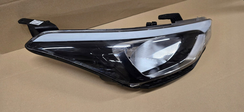 Frontscheinwerfer Hyundai I20 II 92102-C8000 Rechts Scheinwerfer Headlight SCH8342226277qi