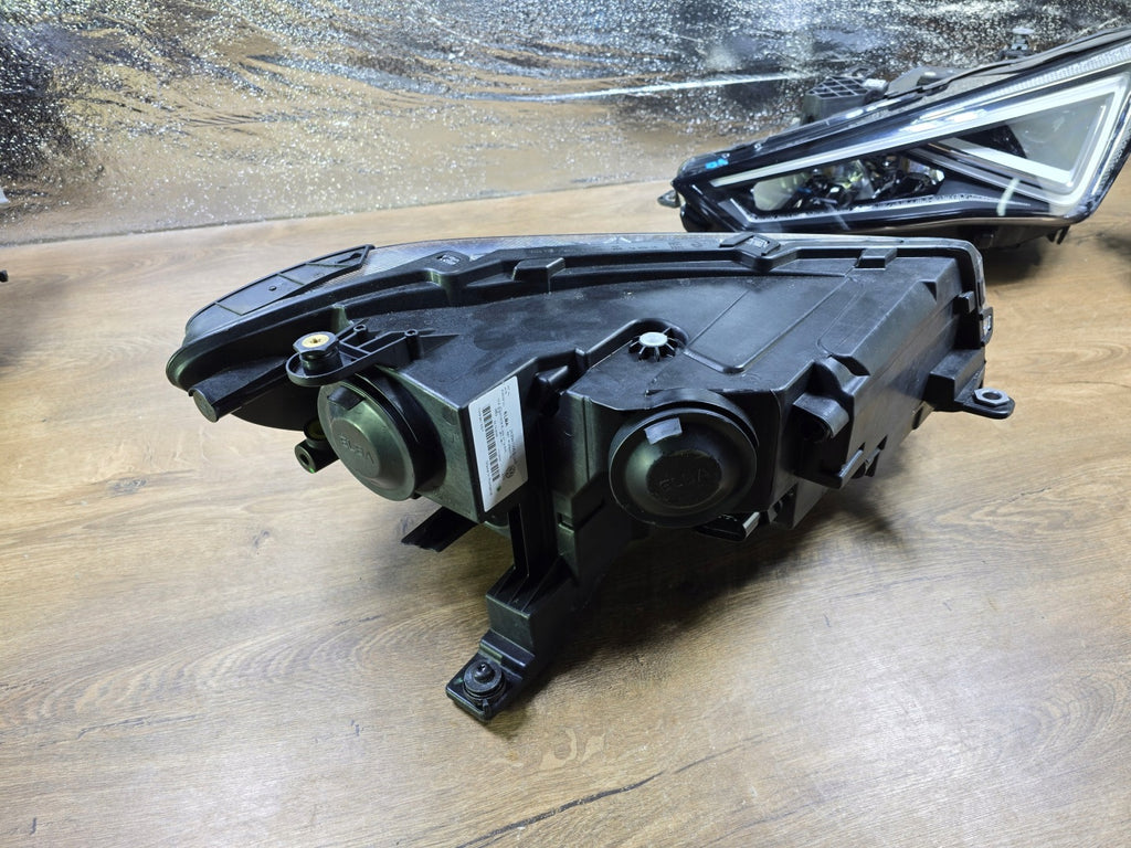 Frontscheinwerfer VW Caddy 2K8941005D Links Scheinwerfer Headlight SCH7745746148ht
