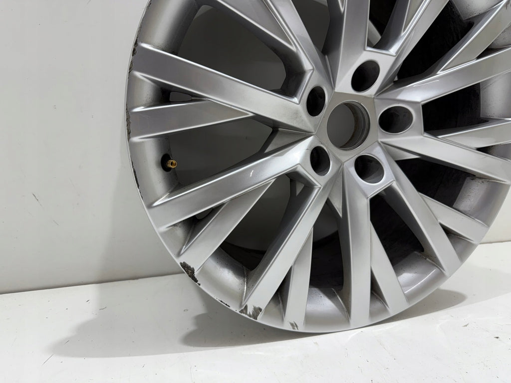 1x Alufelge 18 Zoll 8.0" 5x112 3V0601025AN 3V0601025CD Skoda Superb Iii