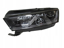 Laden Sie das Bild in den Galerie-Viewer, Frontscheinwerfer Skoda Octavia 5E4941015A LED Links Scheinwerfer Headlight SCH3823981775ki