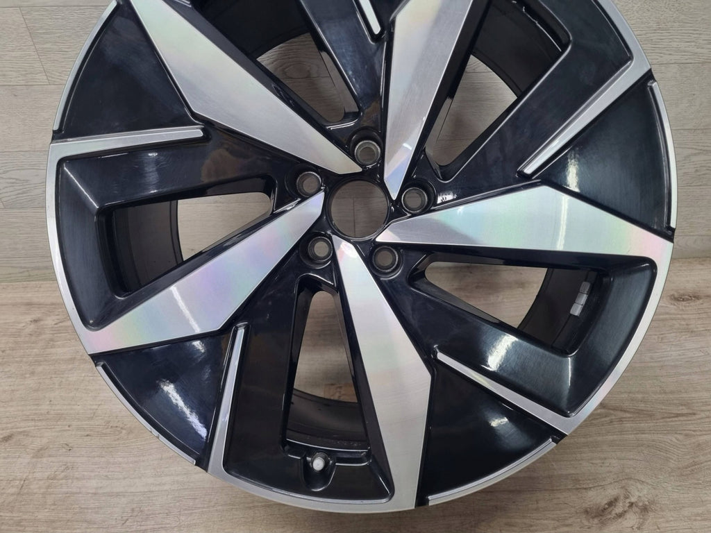 1x Alufelge 20 Zoll 9.0" 5x112 42ET Glanz Silber 11A601025J VW Id.4 Rim Wheel FEL7433250669lp