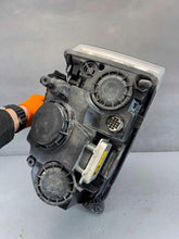 Laden Sie das Bild in den Galerie-Viewer, Frontscheinwerfer Land Rover Range III L322 103419012964 FALSE Headlight SCH7968088028ak