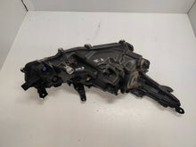 Laden Sie das Bild in den Galerie-Viewer, Frontscheinwerfer Toyota Corolla 81150-02T31-00 LED Links Scheinwerfer Headlight SCH7452600871rg