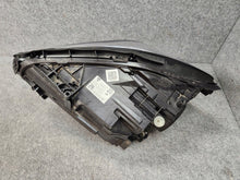 Laden Sie das Bild in den Galerie-Viewer, Frontscheinwerfer Mercedes-Benz W247 A2479061404 LED Rechts Headlight SCH1846408612te