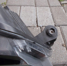 Laden Sie das Bild in den Galerie-Viewer, Frontscheinwerfer Skoda Superb III 3V1941016B Xenon Rechts Headlight