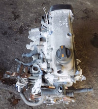 Laden Sie das Bild in den Galerie-Viewer, Motor VW Touran BSX 2.0 109PS 80kW 2009 Benzin Engine Unkomplett