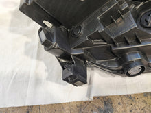 Laden Sie das Bild in den Galerie-Viewer, Frontscheinwerfer Toyota Proace City Verso 9835780680 73278187 Links Headlight SCH3257019554ke
