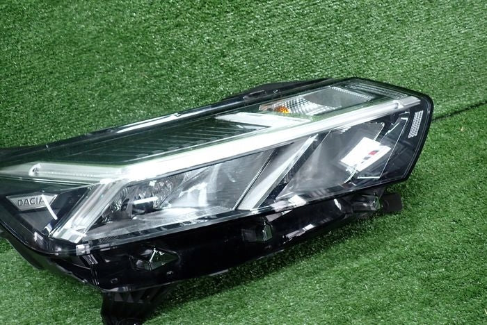 Frontscheinwerfer Dacia Sandero III Logan Jogger 260101940R Rechts Headlight SCH8646522555uy