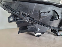 Laden Sie das Bild in den Galerie-Viewer, Frontscheinwerfer Mercedes-Benz W246 A2479067001 Rechts Scheinwerfer Headlight SCH7675997497uc